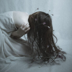 仕事でミスを連発しクビになり、発達障害に悩む女性